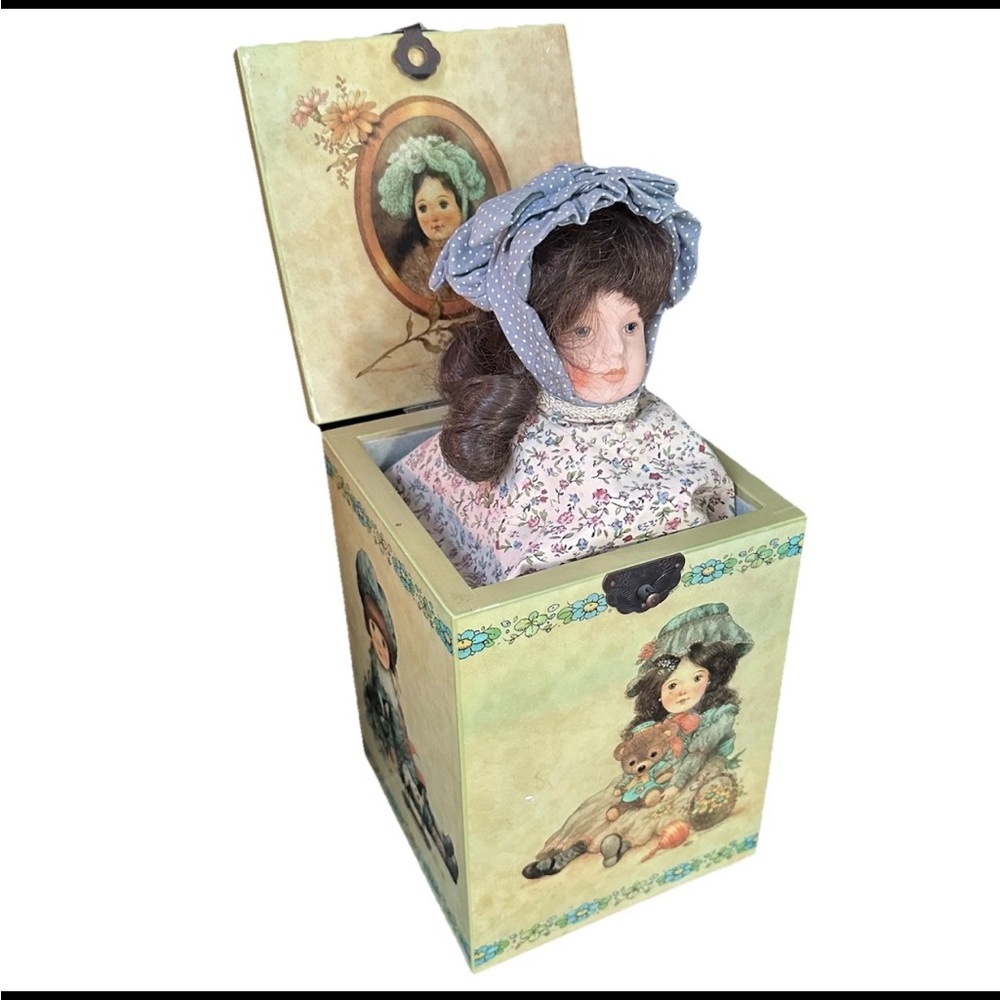 Childhood Fantasies By Enesco Dolly Vintage Music Box Pop Up Doll 1985